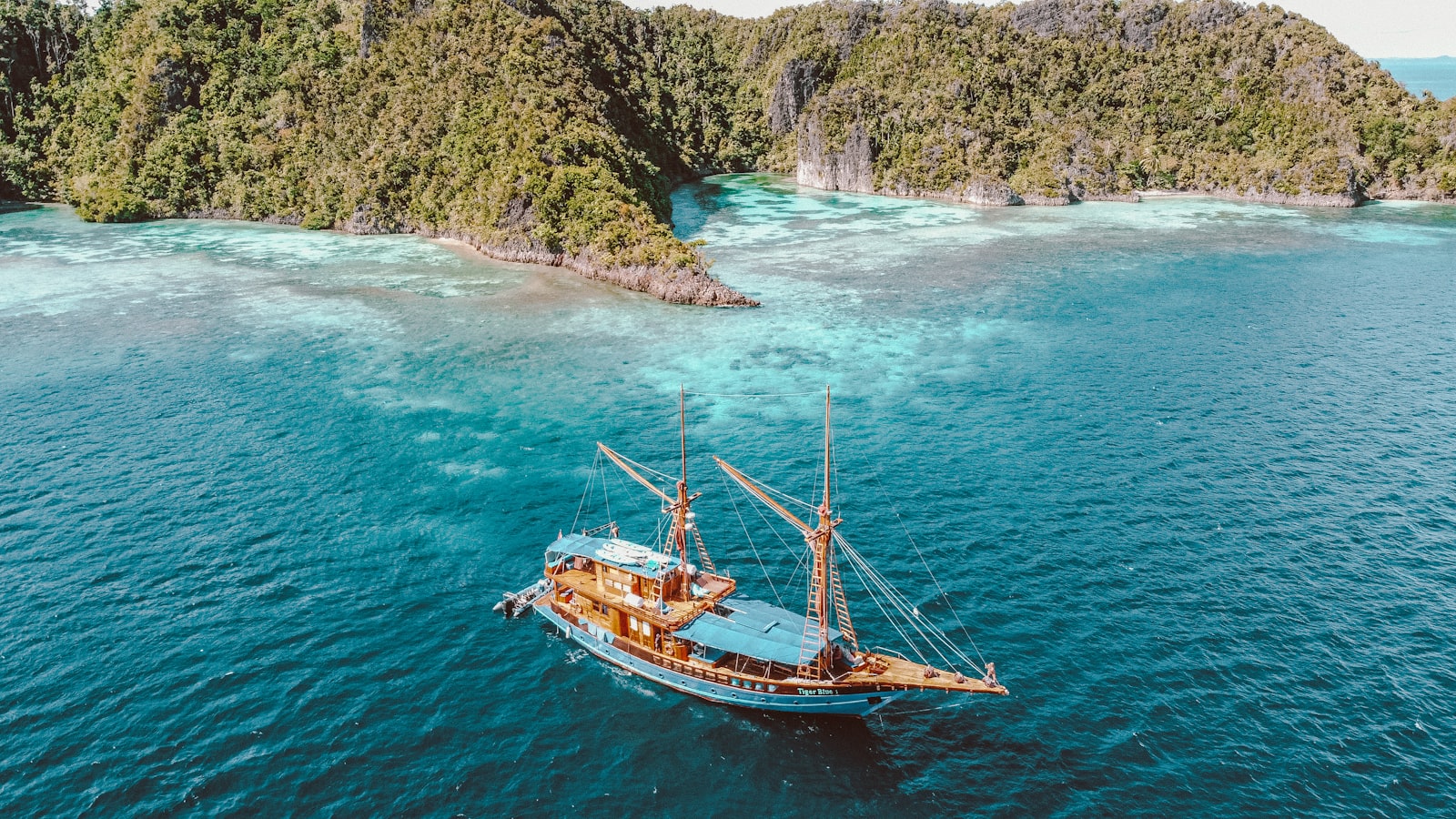 5D4N — The Explorer